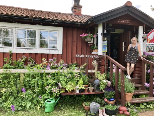 Stolz zeigte sie mir ihren Garten